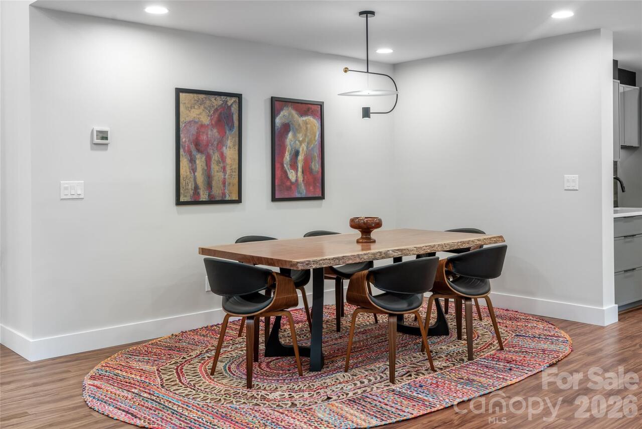 Listing Photo 14
