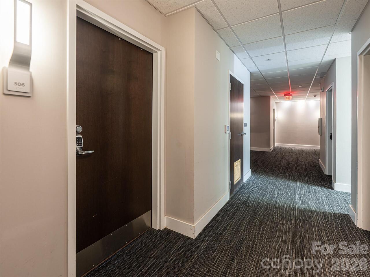 Listing Photo 11