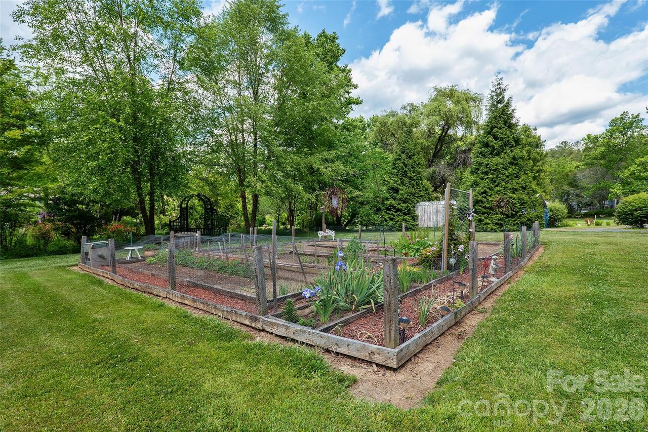 Listing Photo 43