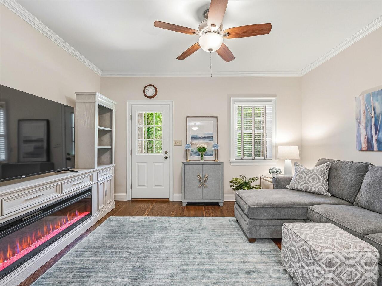 Listing Photo 17