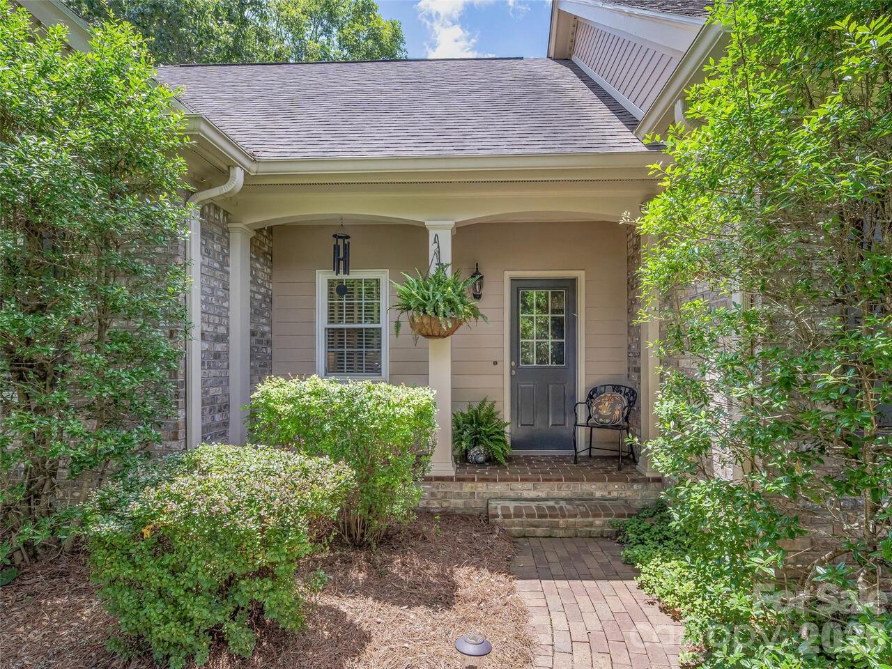 Listing Photo 18