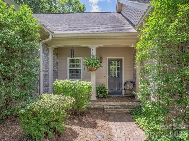 Listing Photo 18