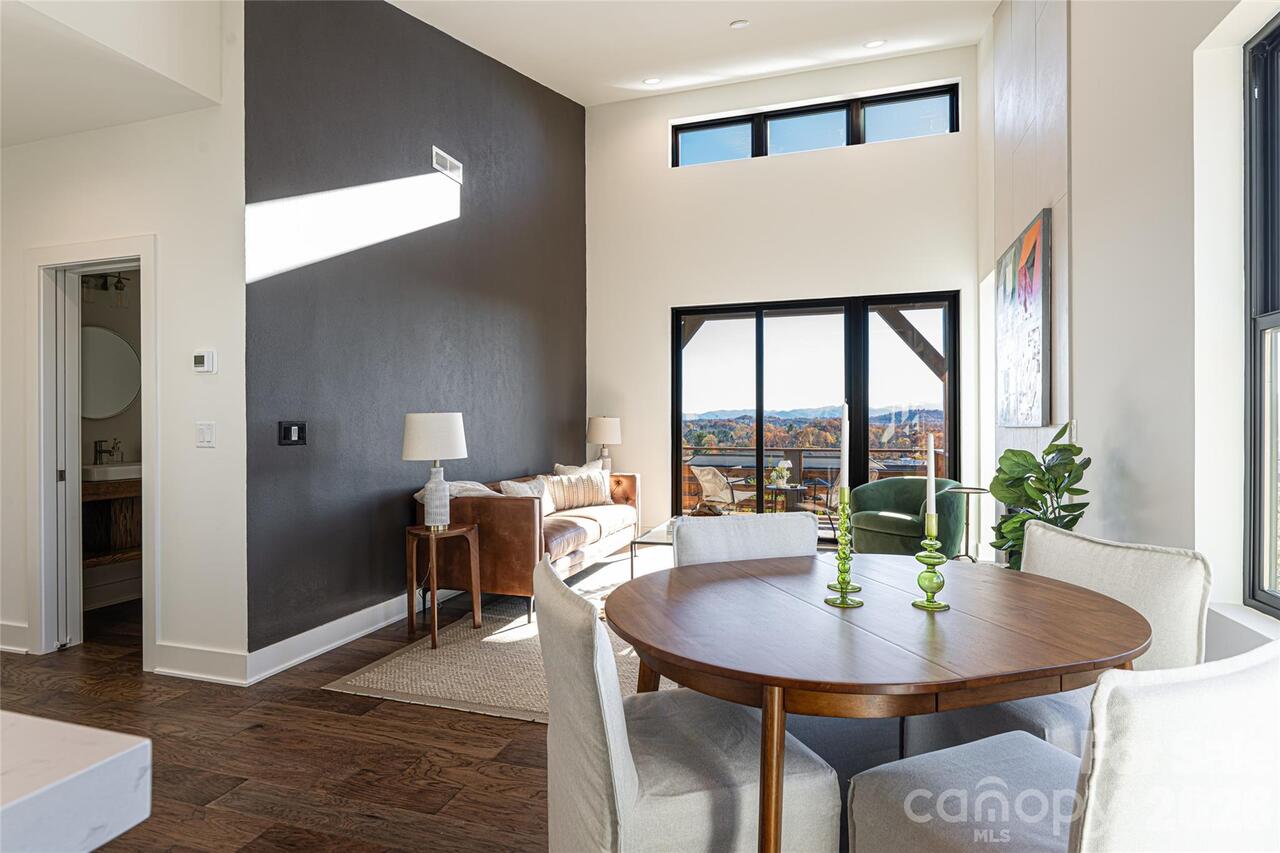 Listing Photo 9