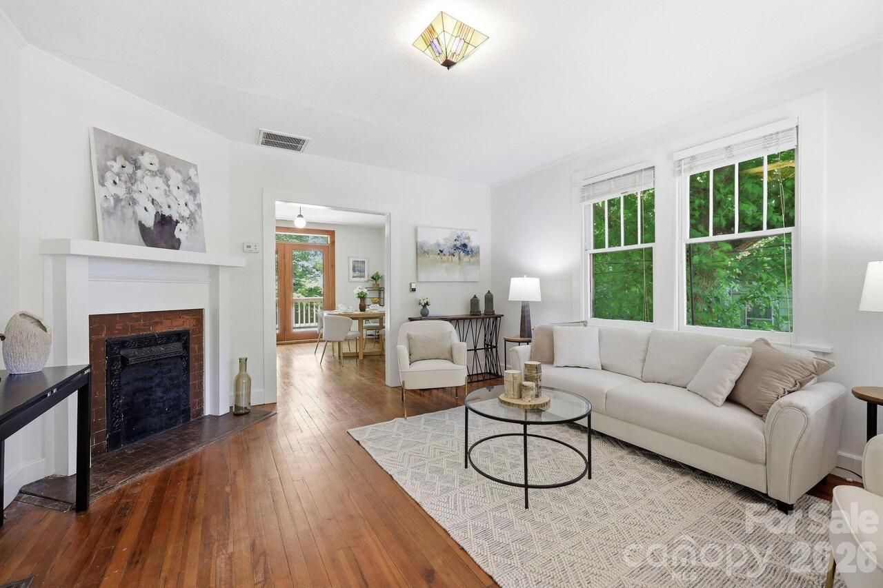 Listing Photo 10