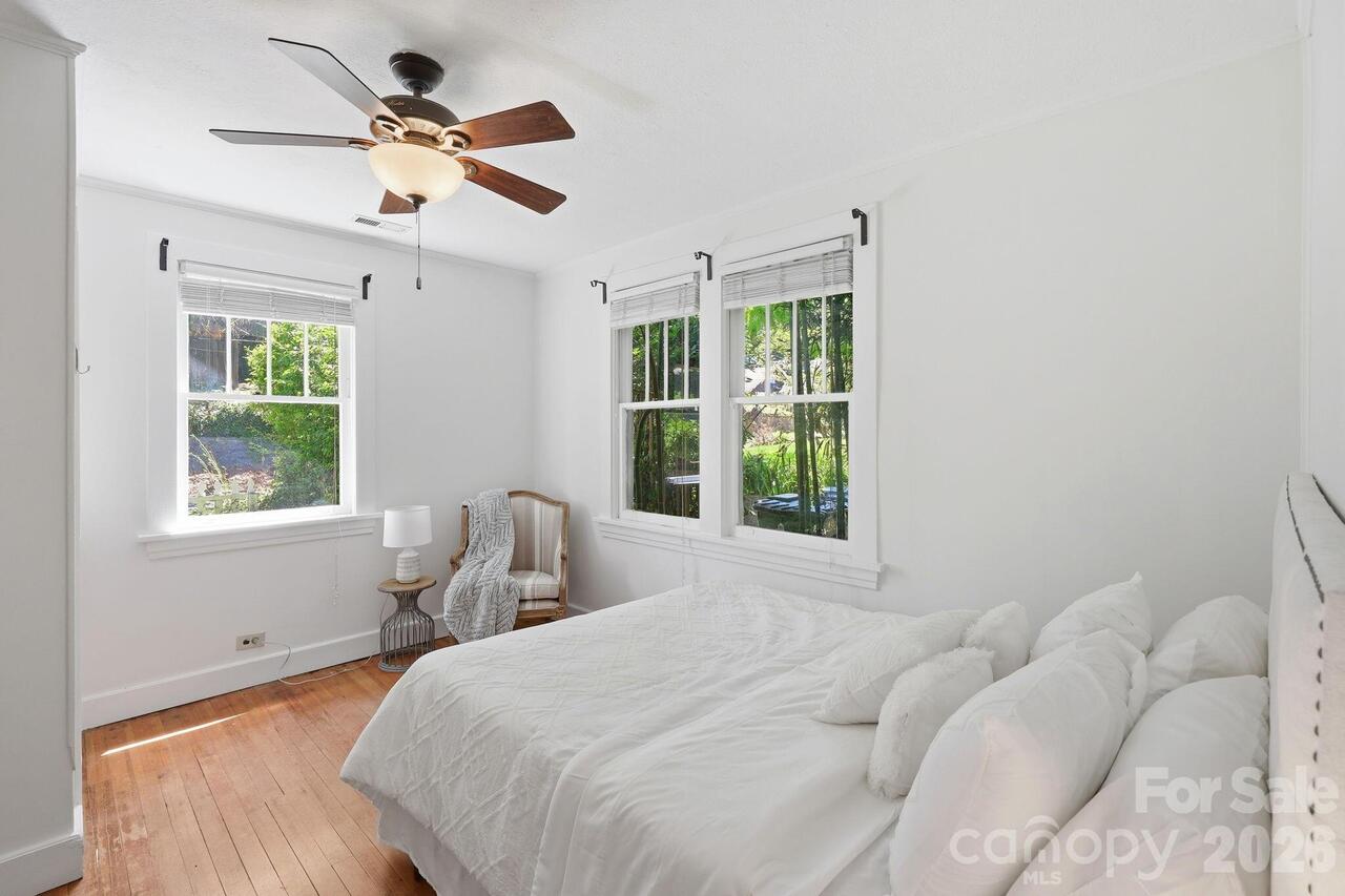 Listing Photo 15