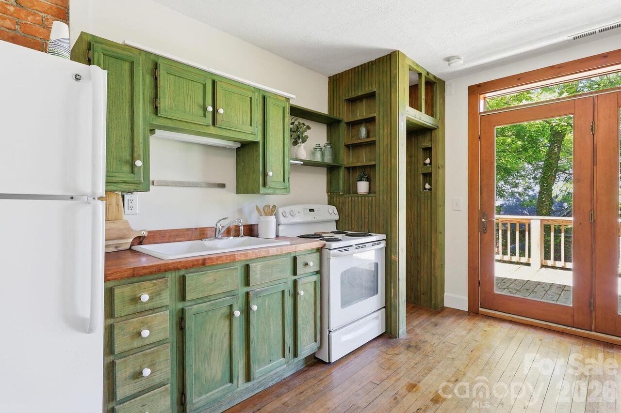 Listing Photo 23