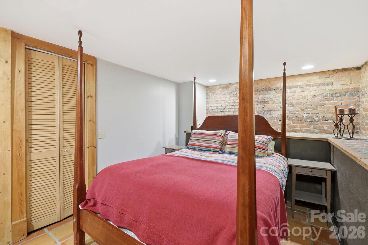 Listing Photo 38