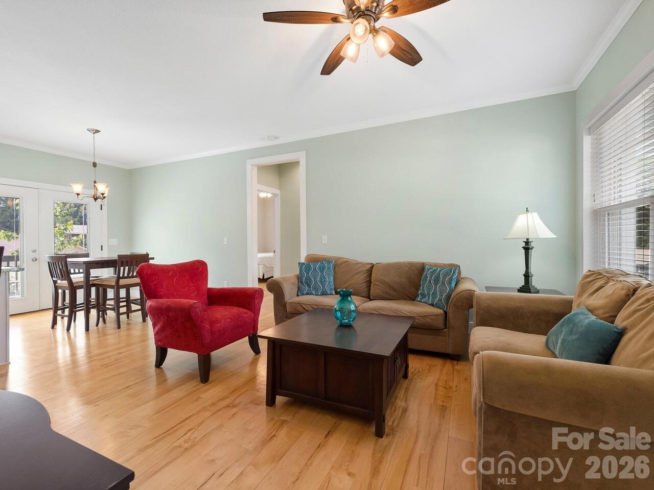 Listing Photo 5
