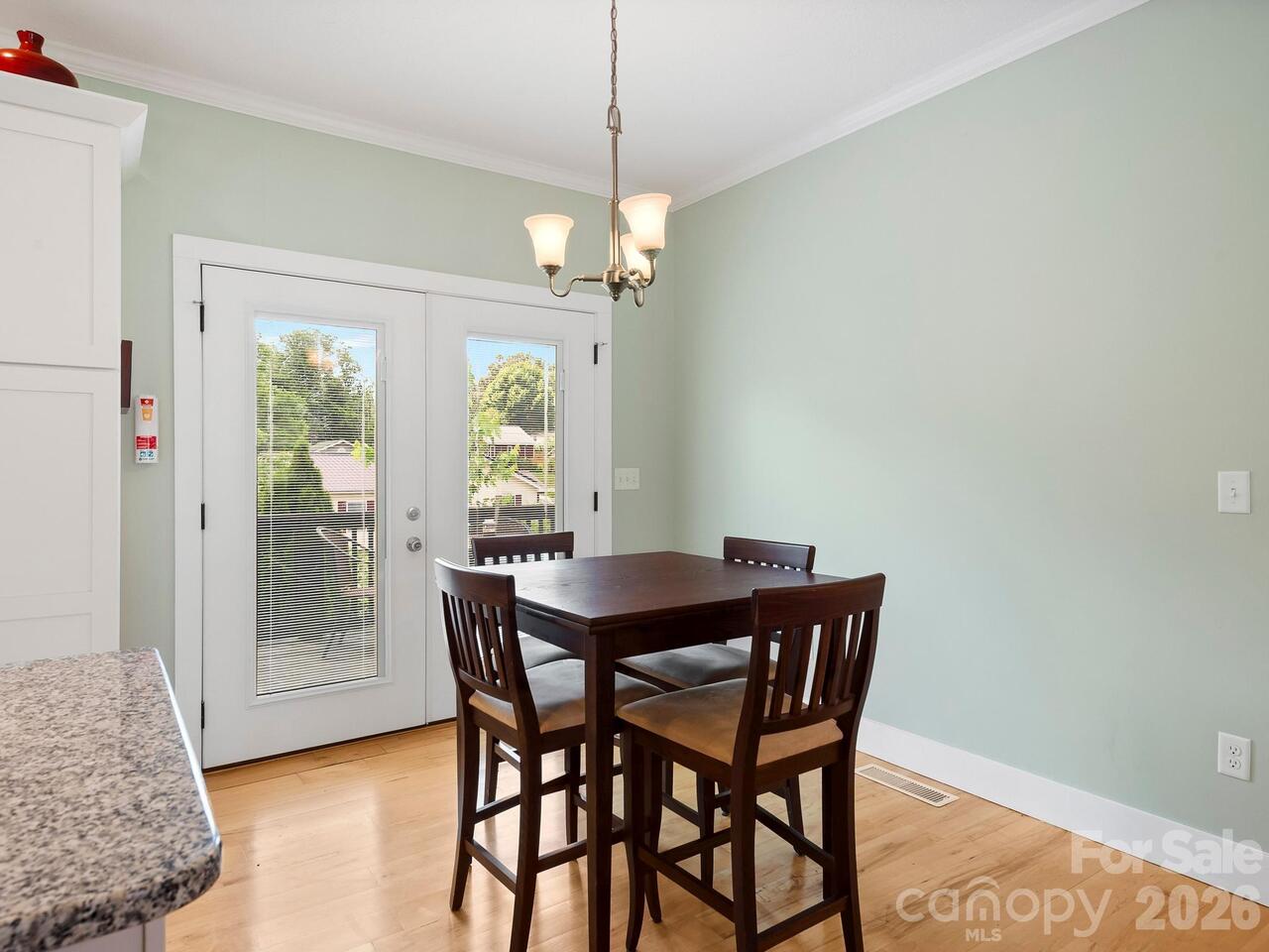 Listing Photo 16
