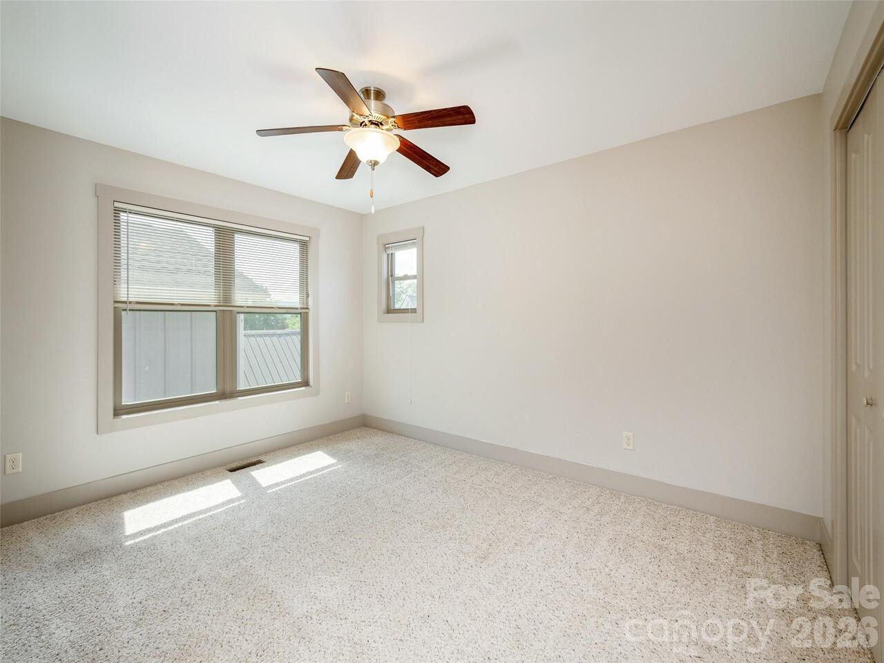 Listing Photo 24