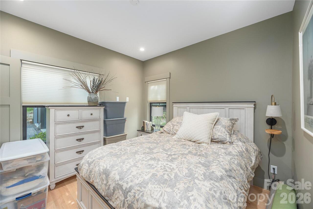 Listing Photo 21
