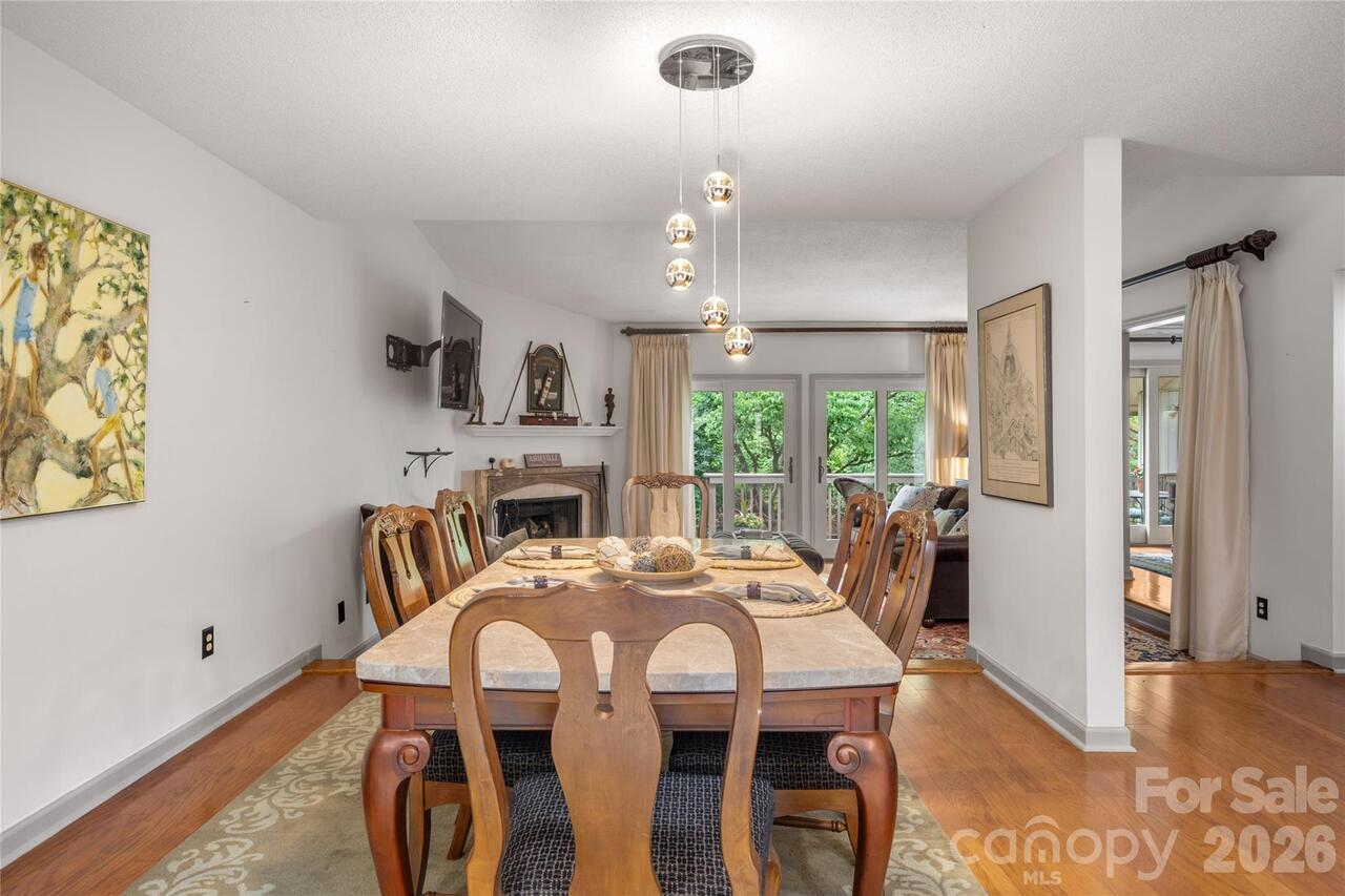 Listing Photo 11