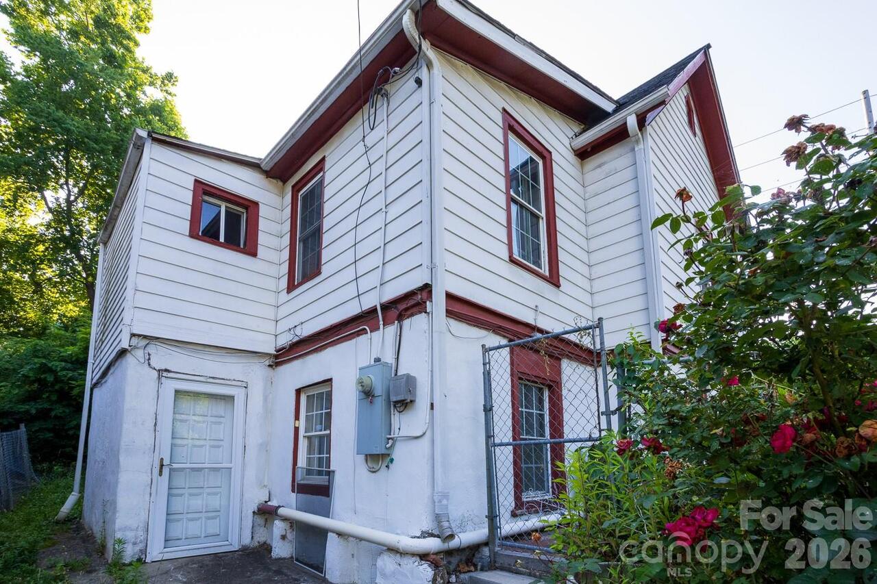 Listing Photo 5