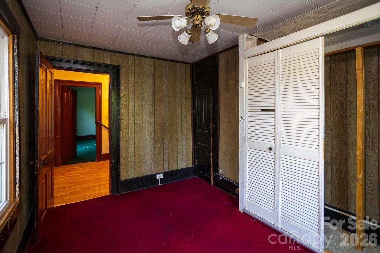 Listing Photo 14