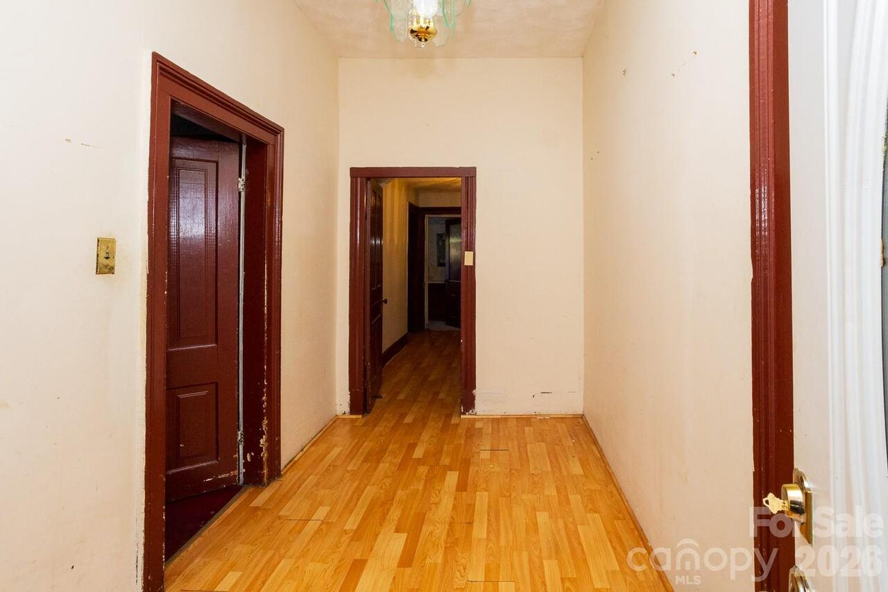 Listing Photo 16
