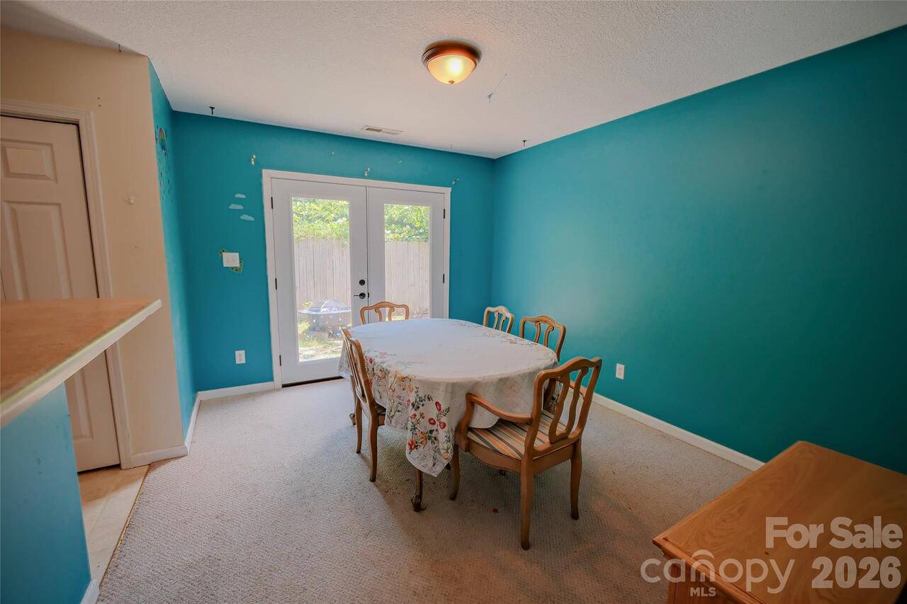 Listing Photo 9