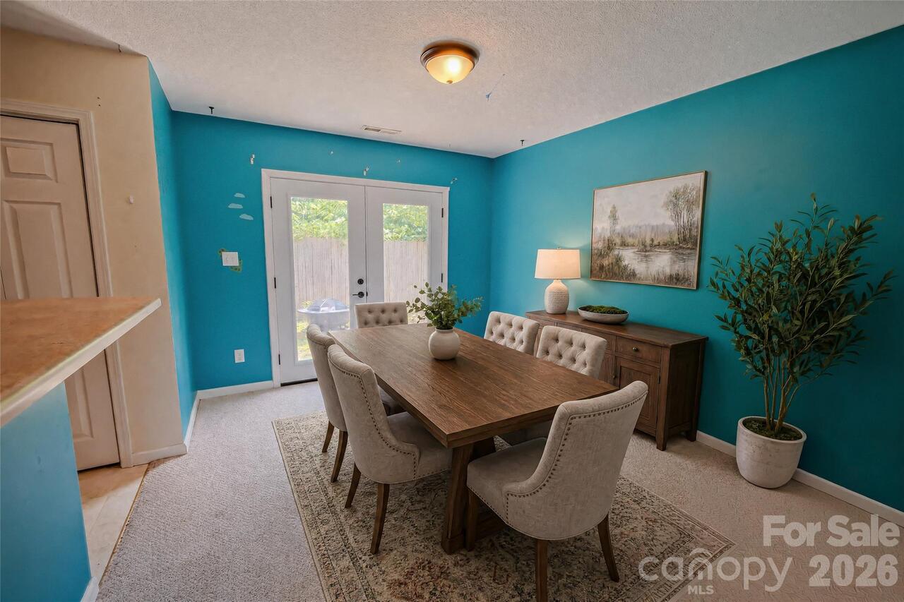Listing Photo 11