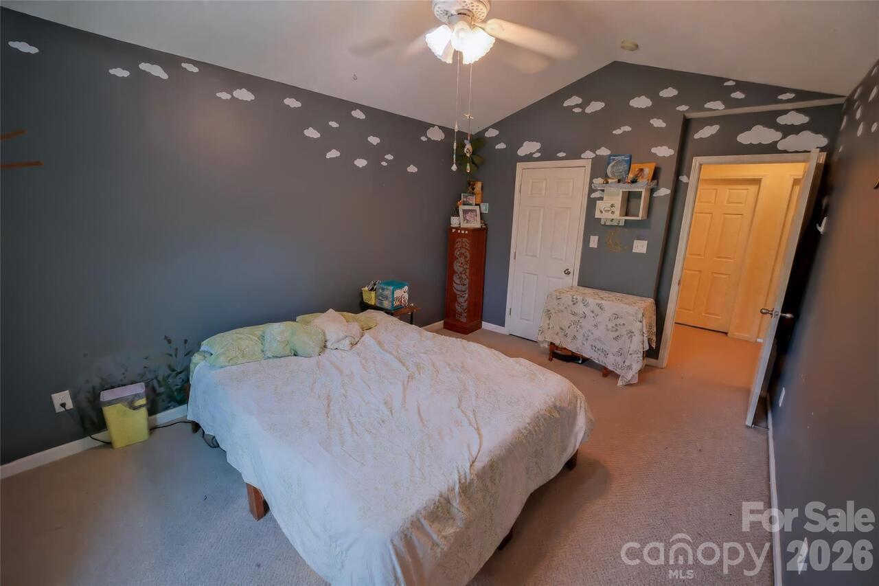 Listing Photo 16
