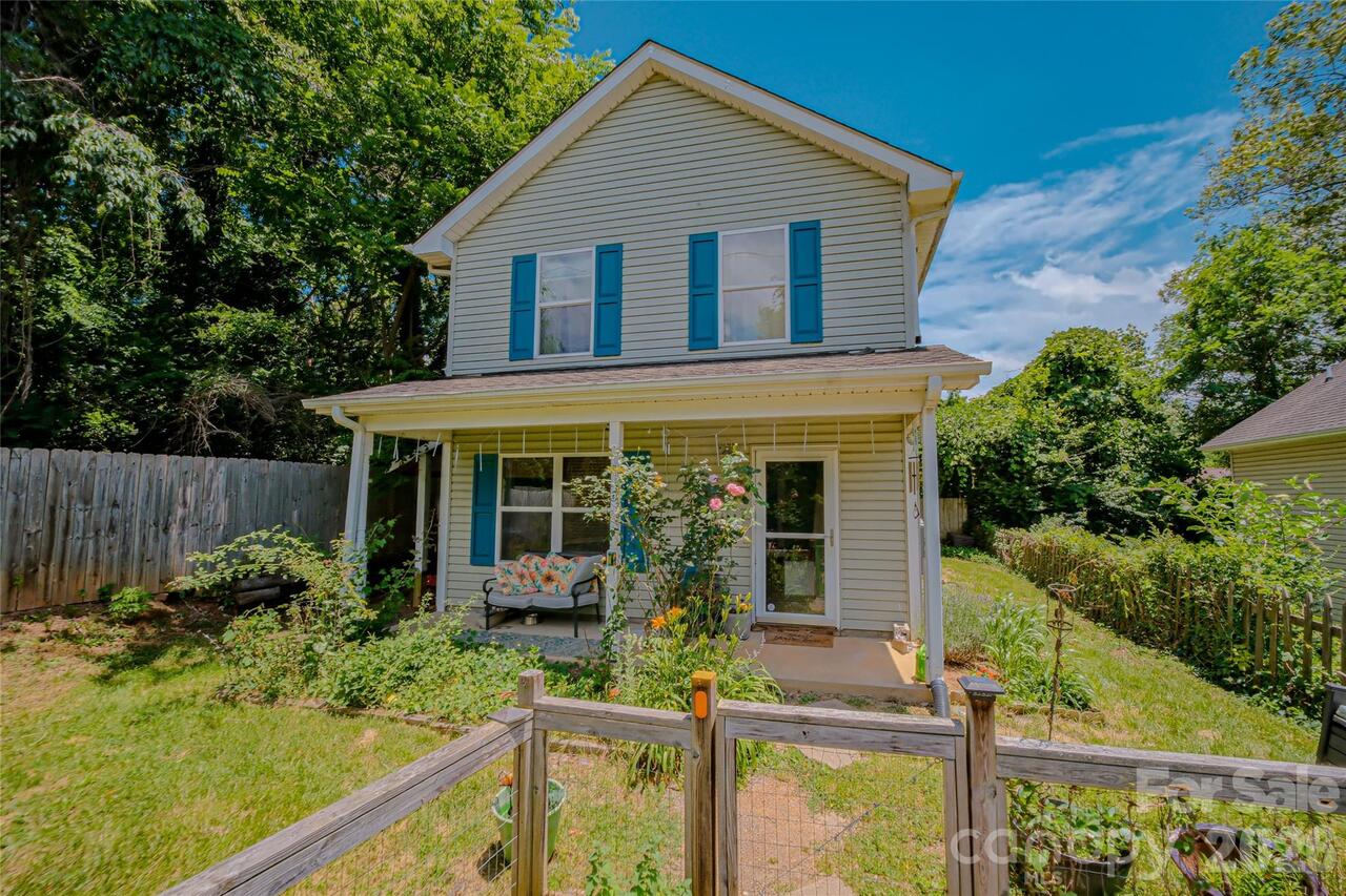 Listing Photo 2