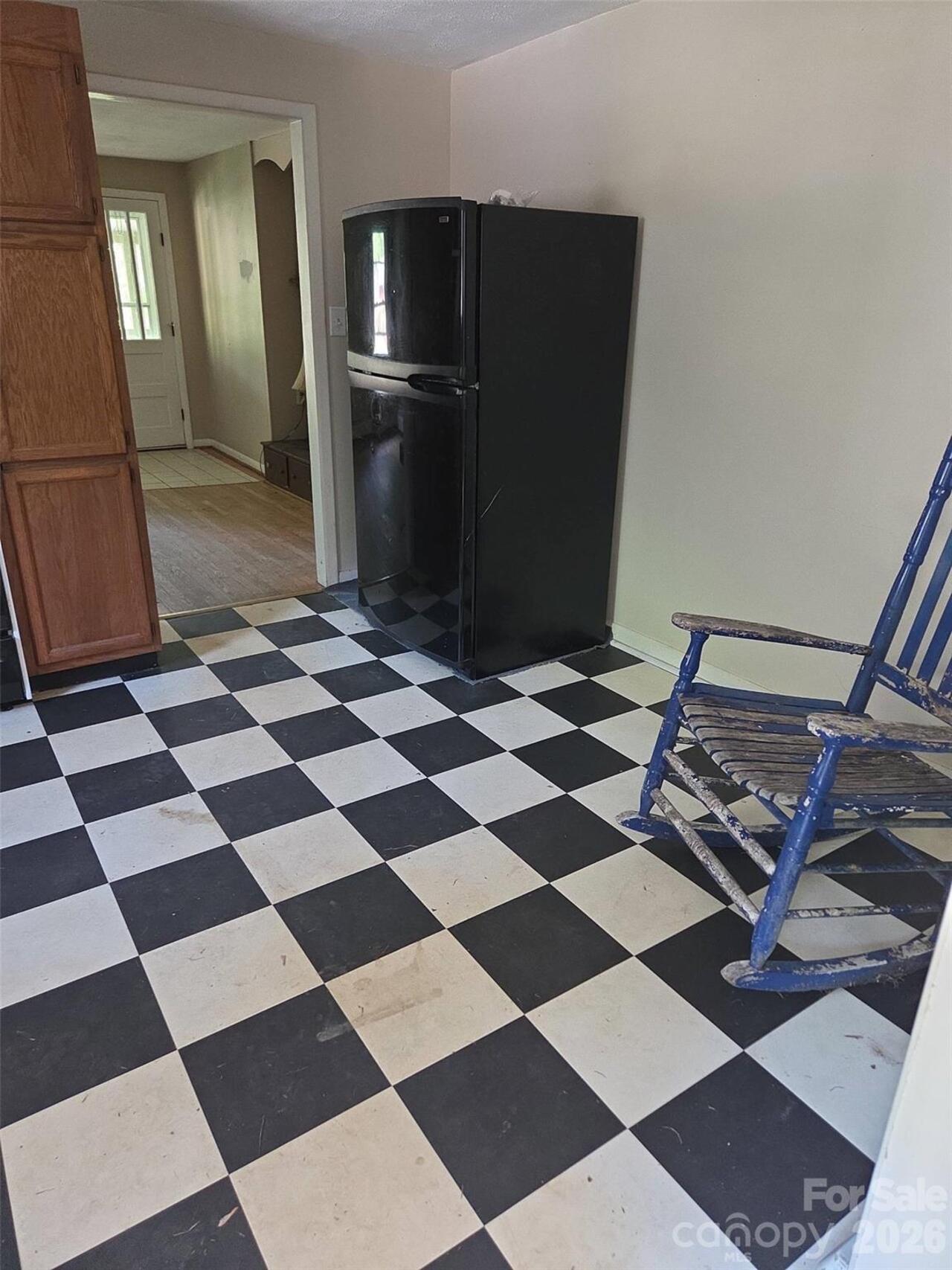 Listing Photo 16