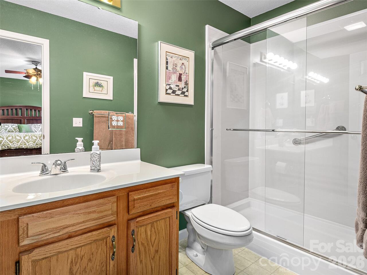 Listing Photo 12