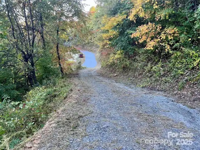 Listing Photo 11