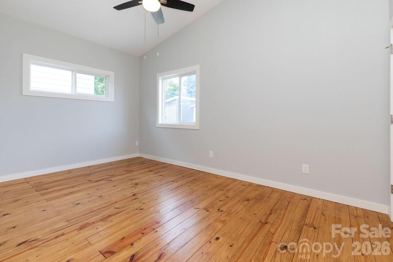 Listing Photo 13