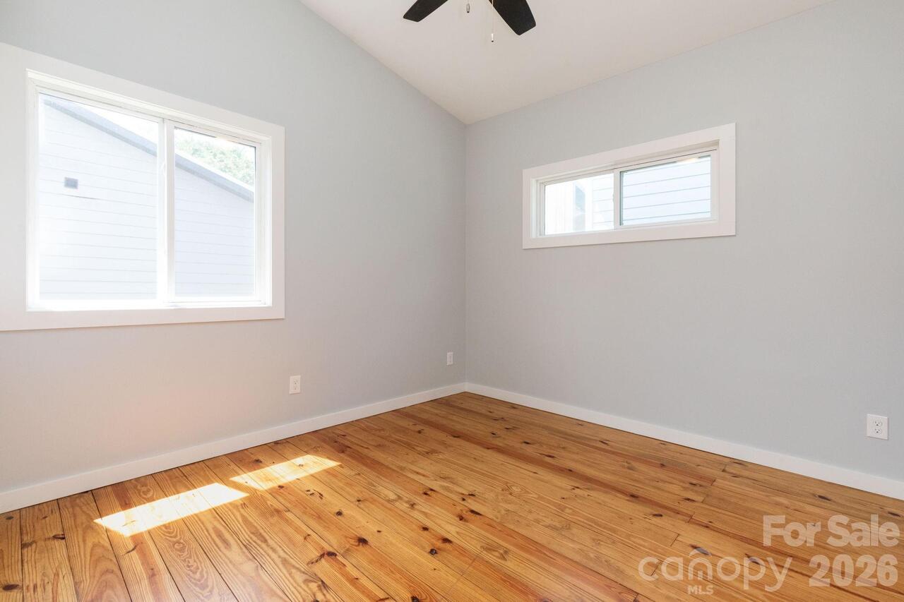 Listing Photo 15