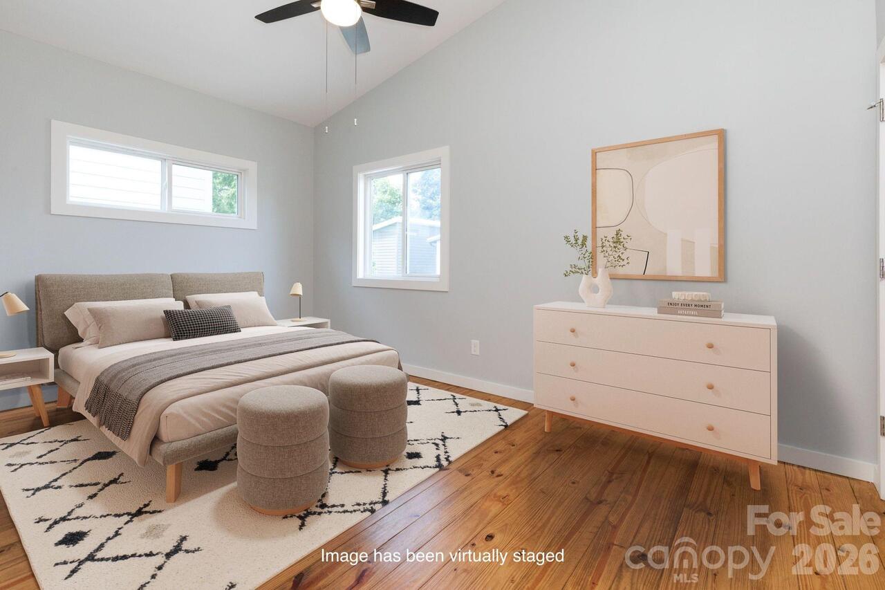 Listing Photo 12