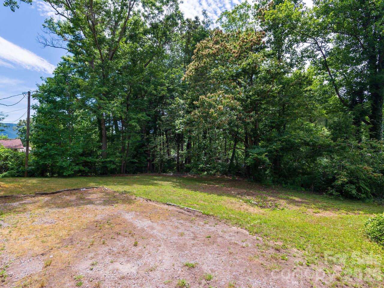 Listing Photo 10