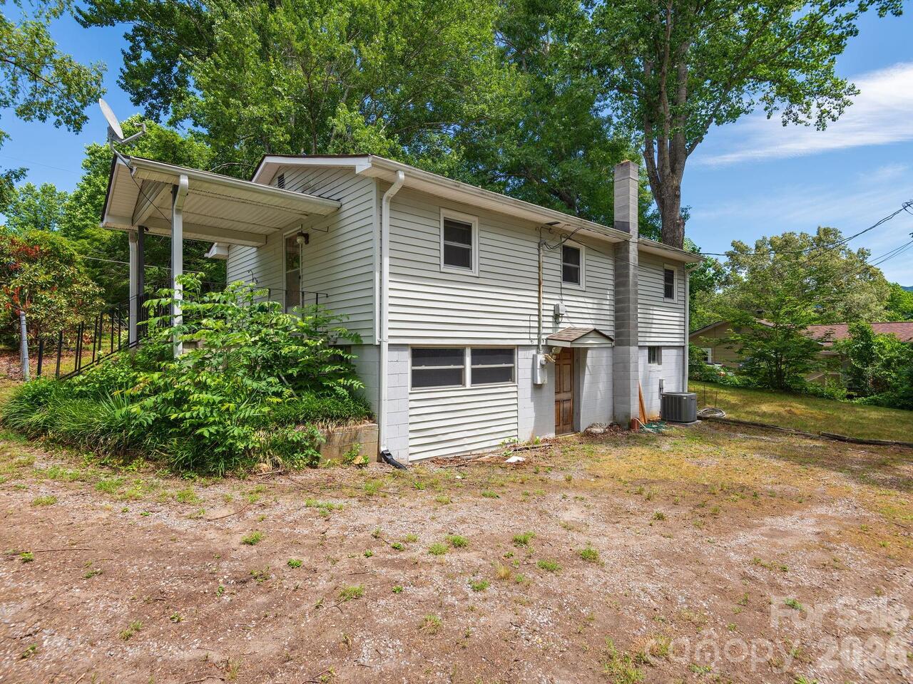 Listing Photo 11