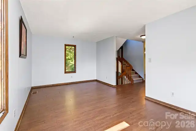 Listing Photo 7