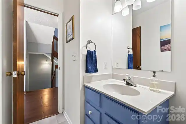 Listing Photo 12