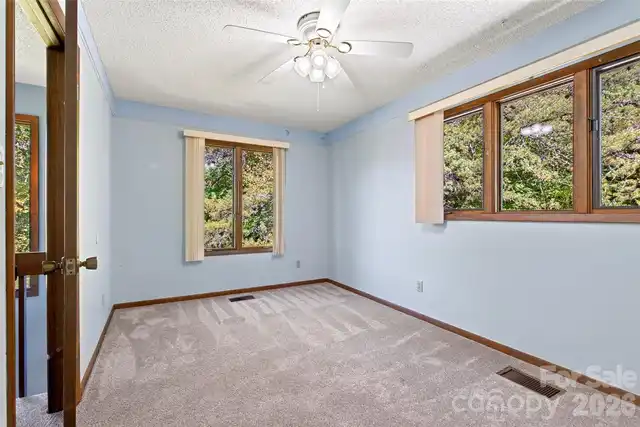 Listing Photo 26
