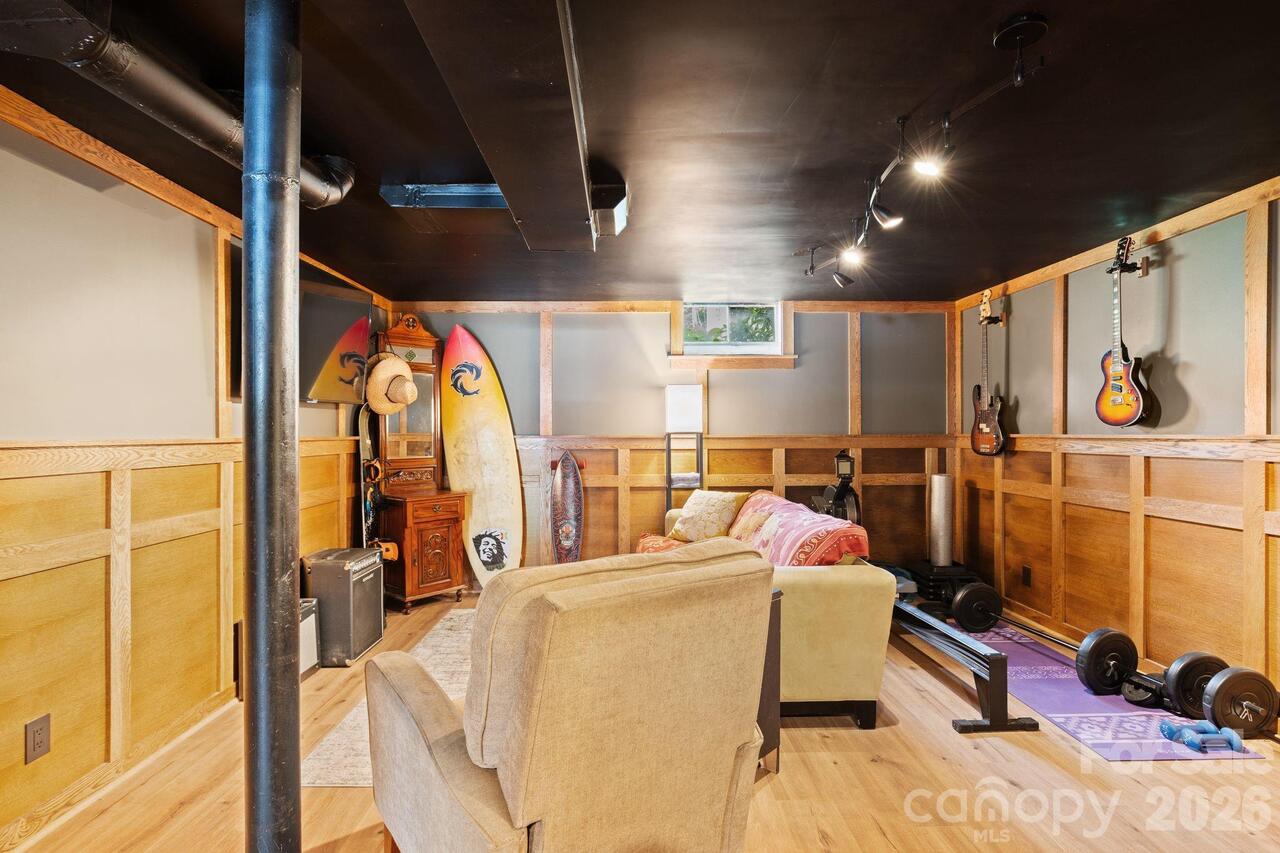 Listing Photo 25