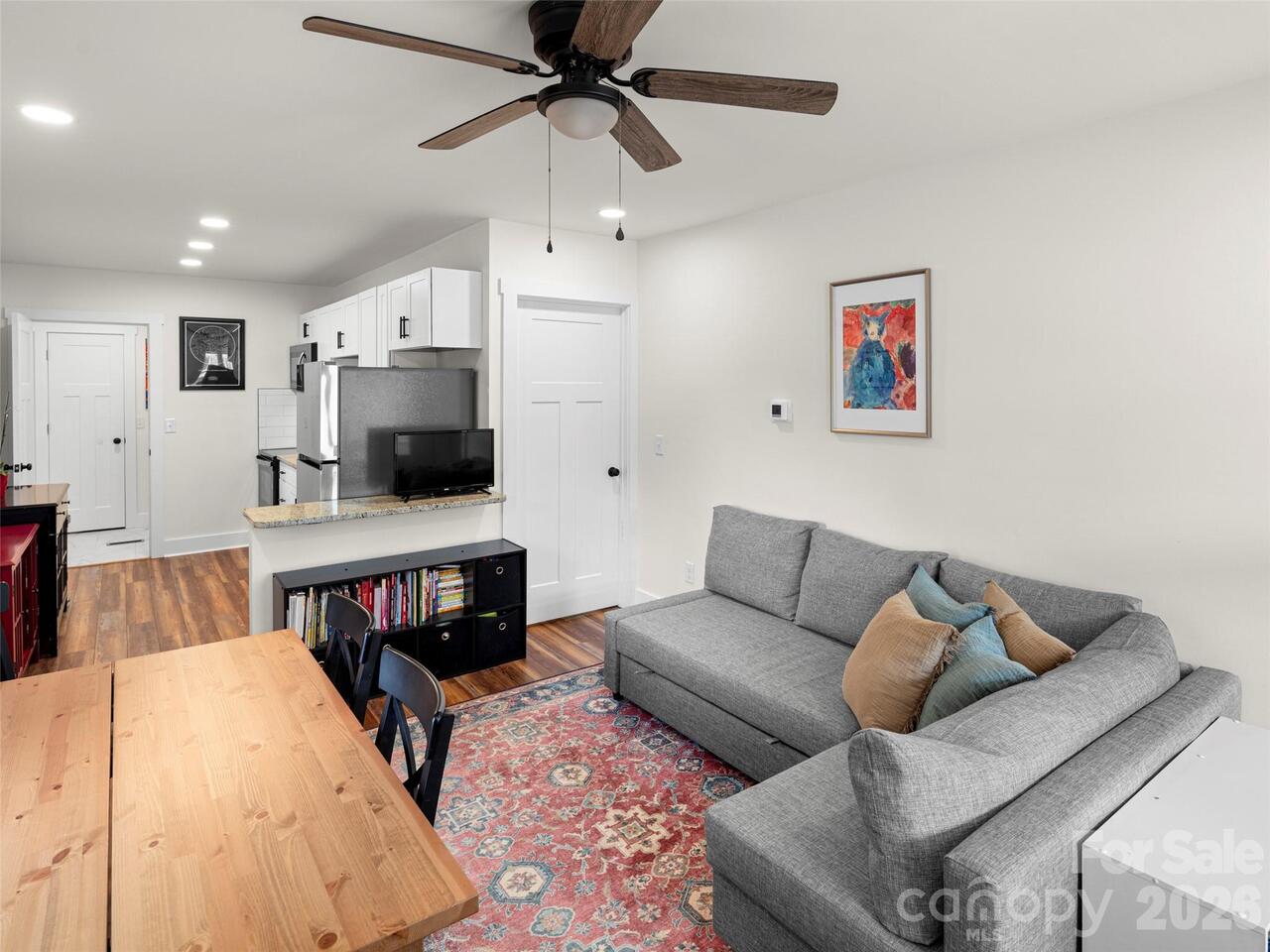 Listing Photo 4