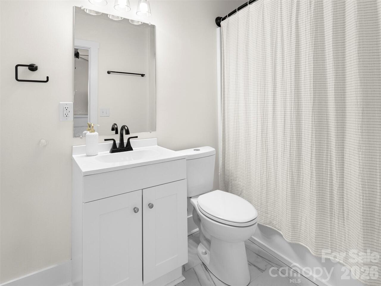 Listing Photo 12