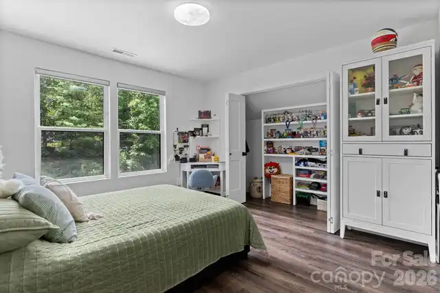 Listing Photo 25