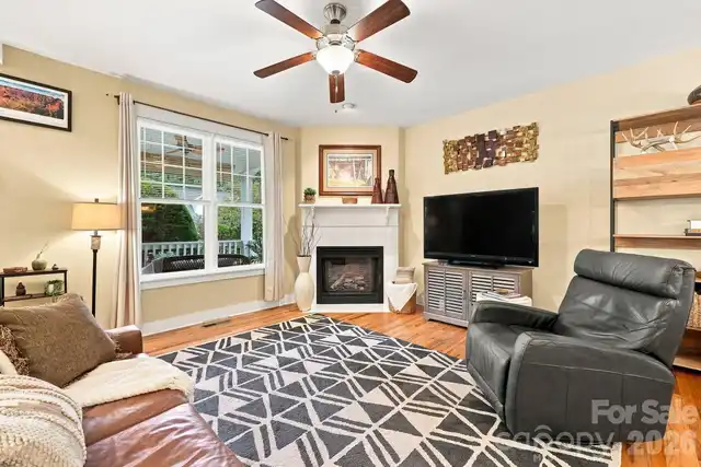 Listing Photo 16