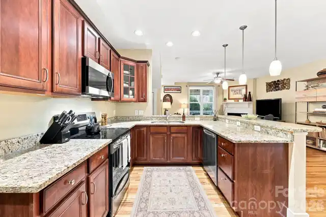 Listing Photo 21