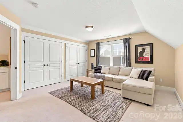 Listing Photo 33