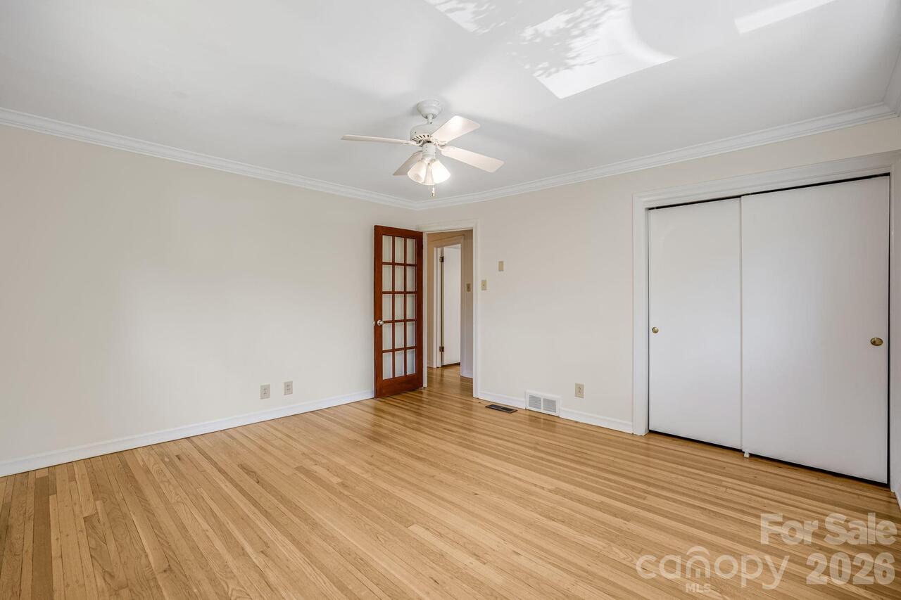 Listing Photo 17