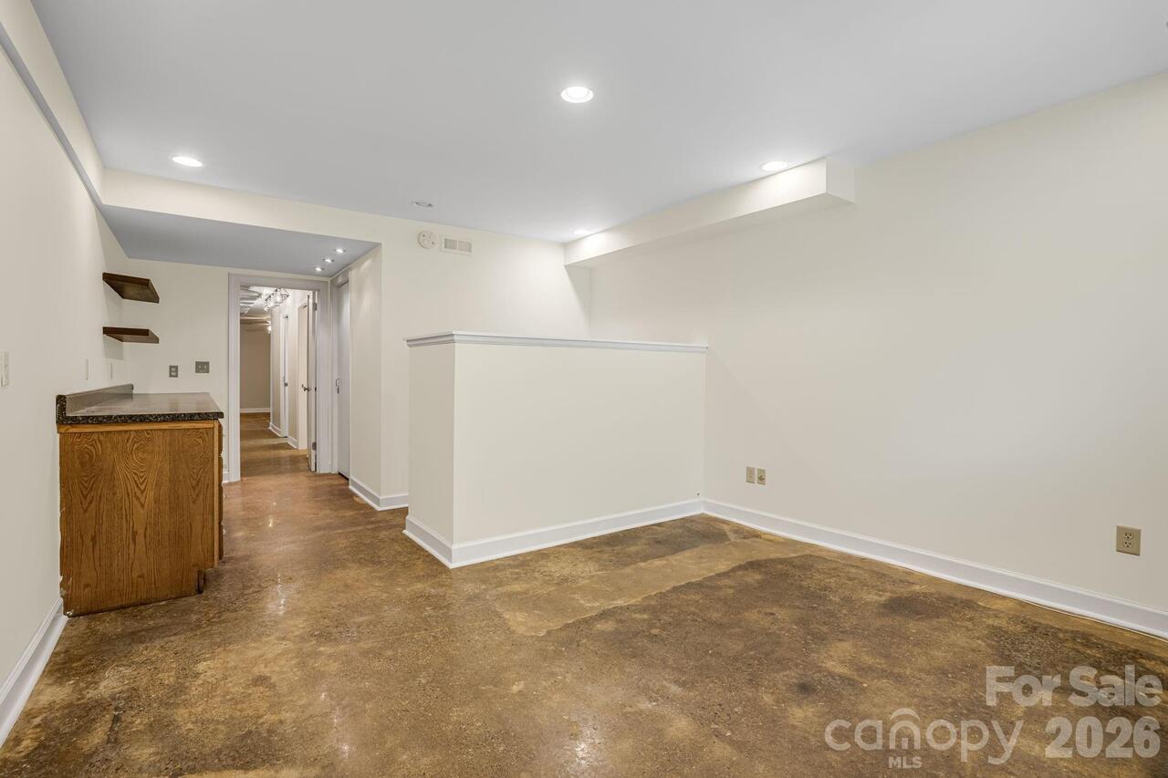Listing Photo 23