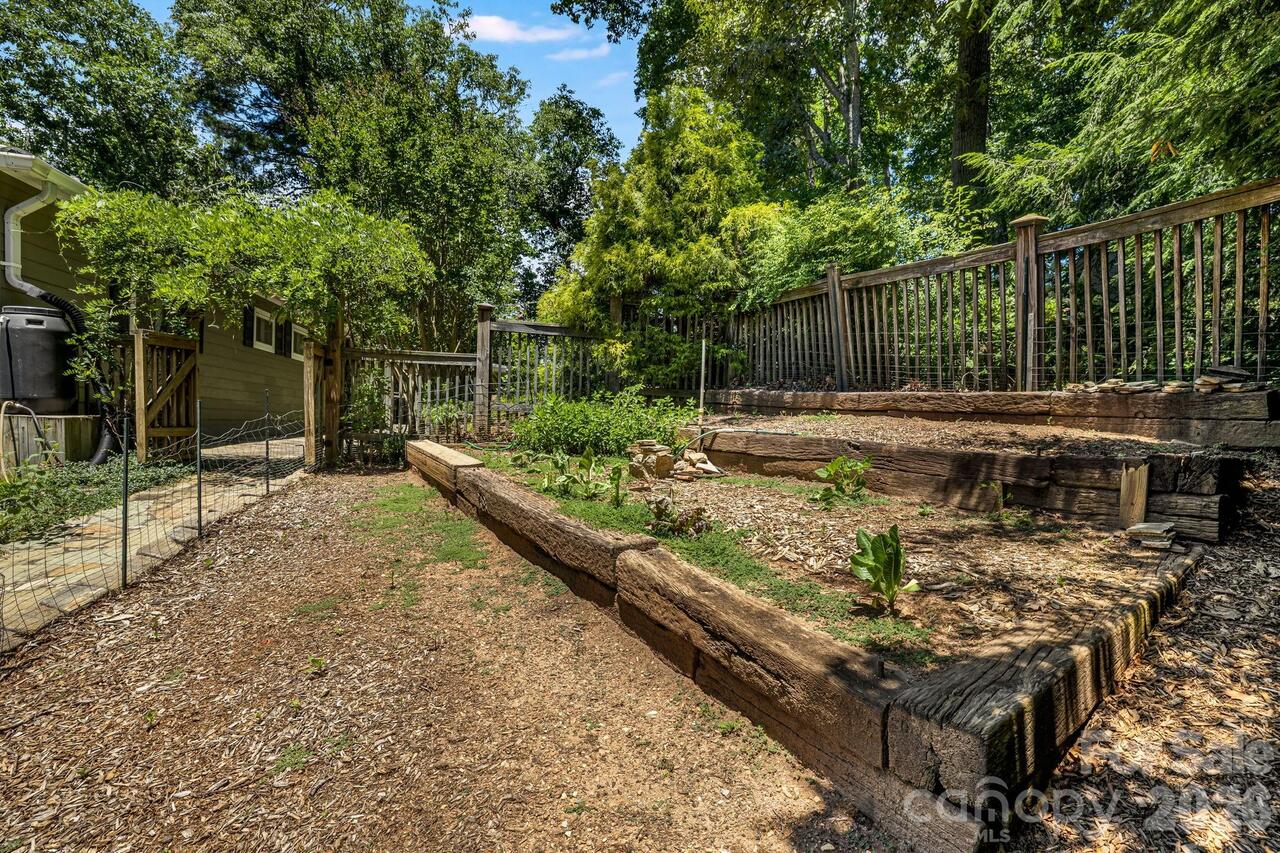 Listing Photo 37
