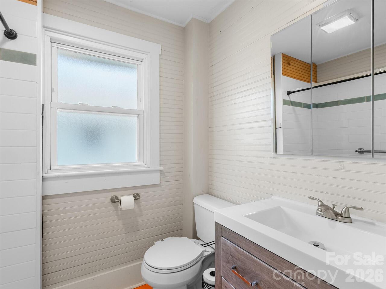 Listing Photo 9