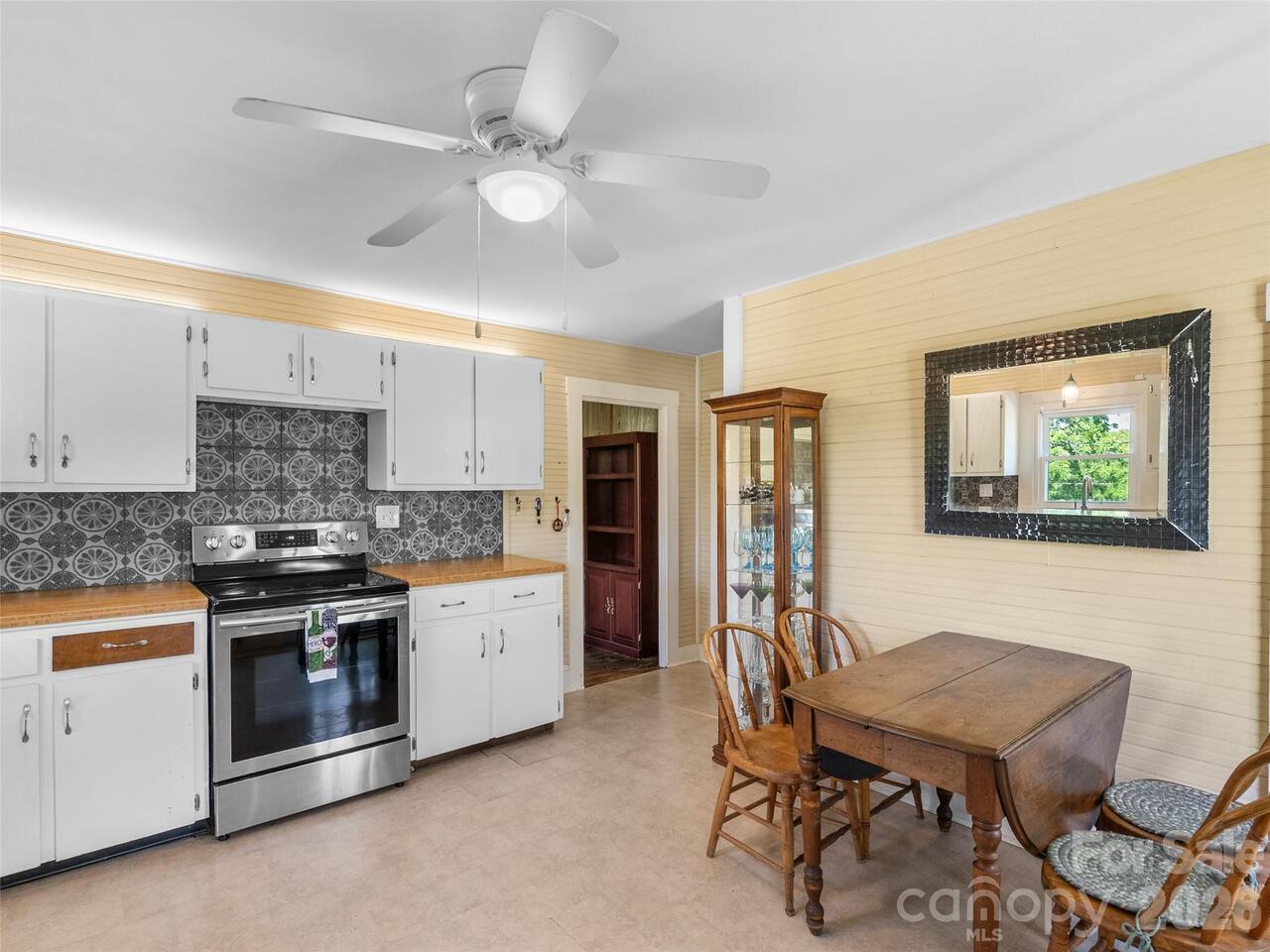 Listing Photo 14