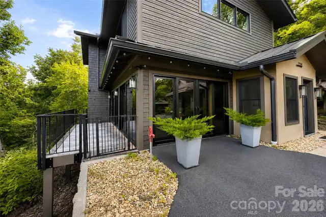 Listing Photo 38