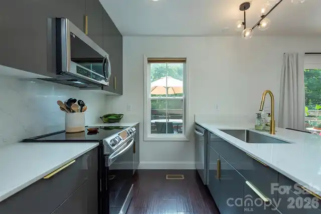 Listing Photo 15