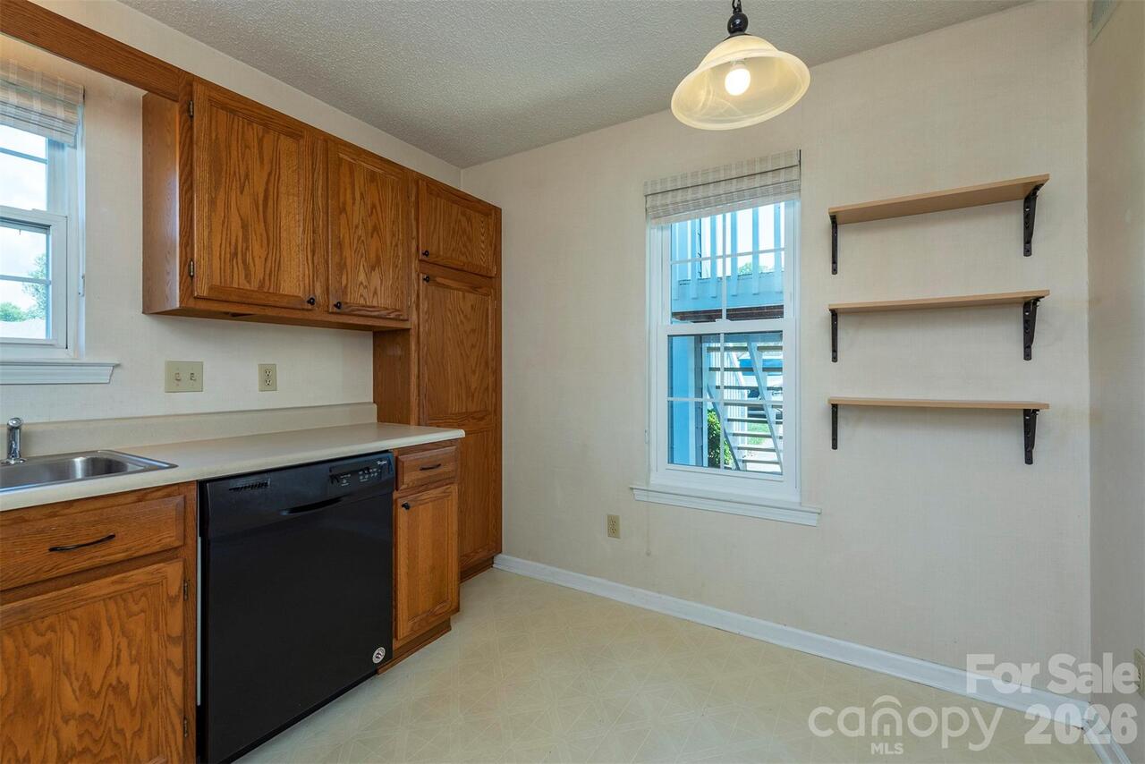 Listing Photo 7