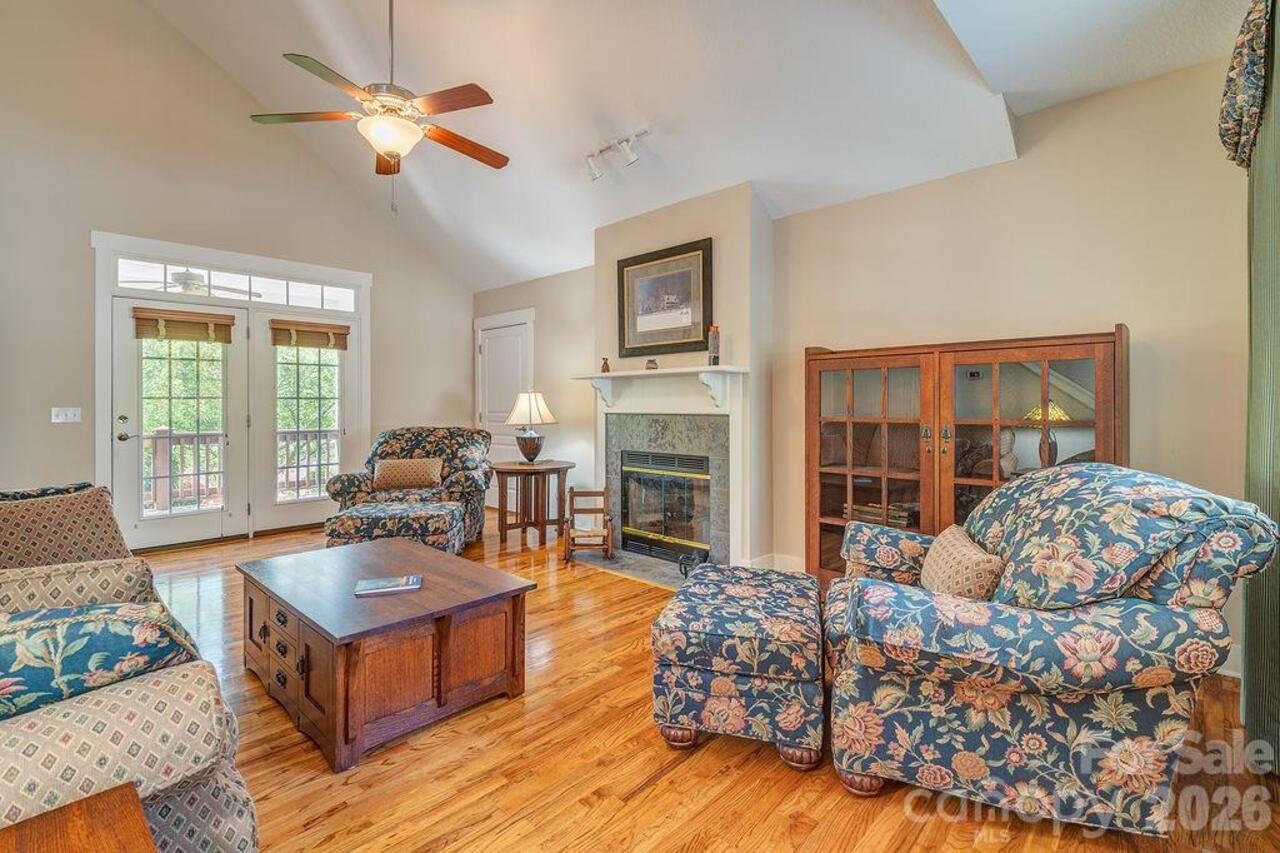 Listing Photo 6
